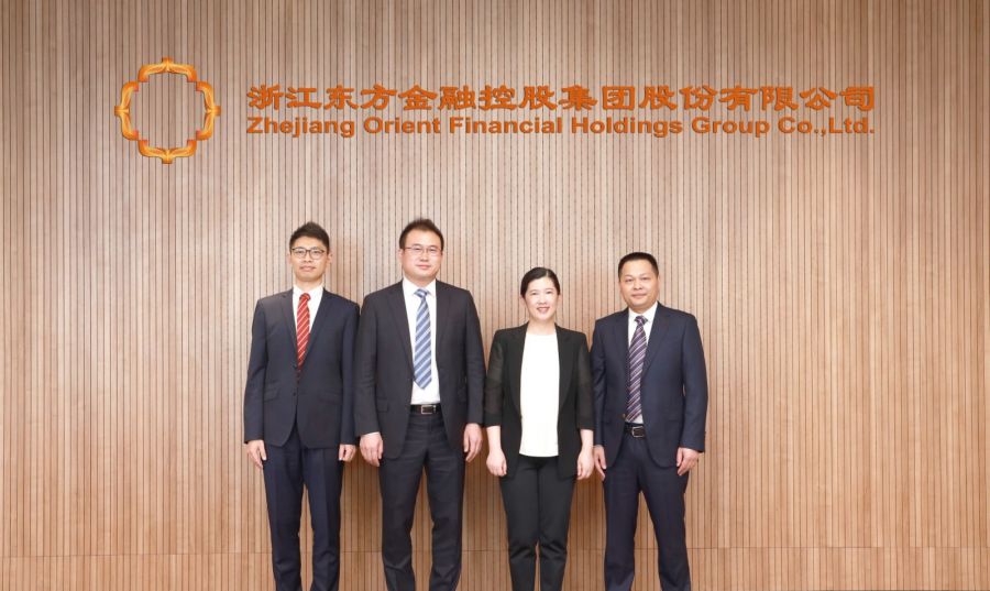 1630308854785055zWue.jpg 四位領(lǐng)導(dǎo)合影---副本.jpg